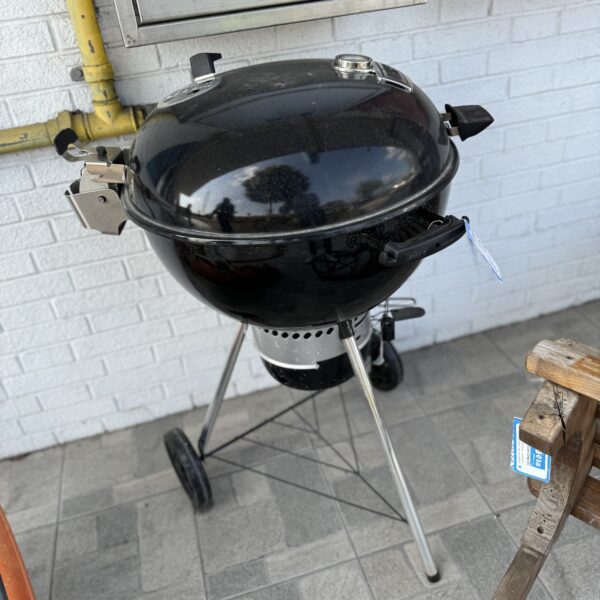 BARBECUE WEBER CON ACCESSORI